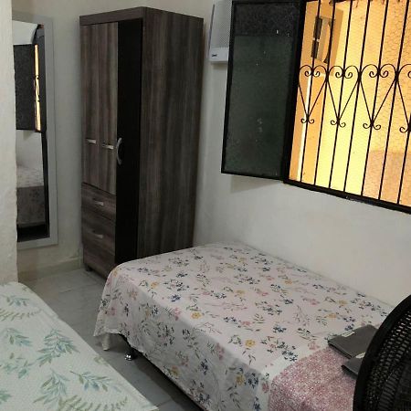 Casa De Hospedes Manaus - Dormitorios Com Cozinha Esterno foto